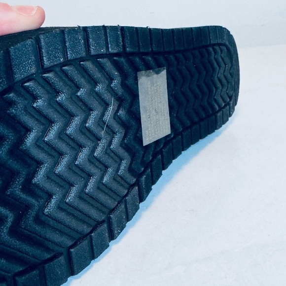 MADDEN GIRL Faux Fur Clogs - Picture 4 of 12